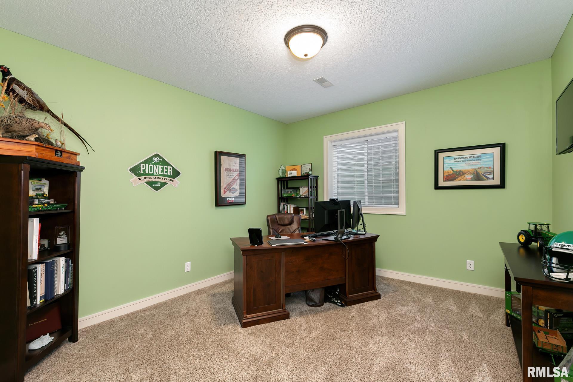 5838 Emily Road Bettendorf, IA 52722 - Photo 25 of 30 Gallery Image 25