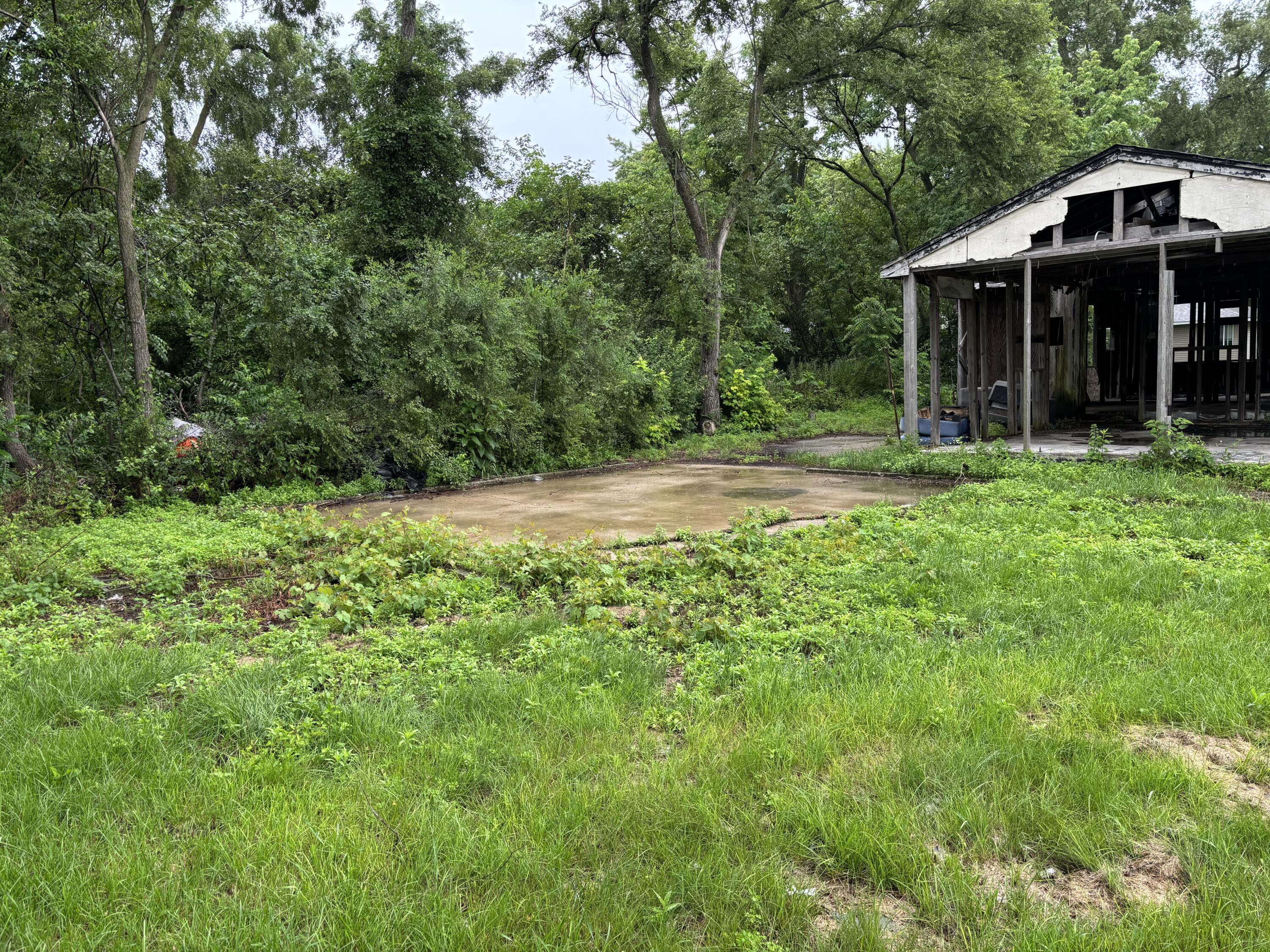 1164 Decatur Street Gary, IN 46403 - Photo 12 of 17 3000x2250