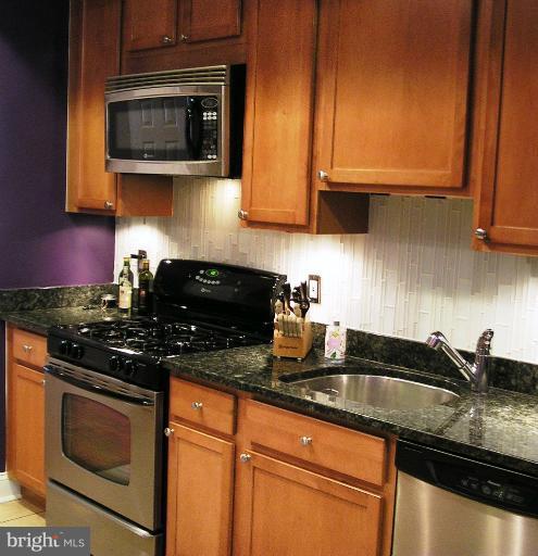 2120 13th Street Southeast Washington, DC 20020 - Photo 20 of 29 Kitchen