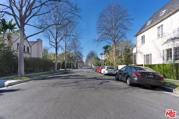 $4,275 | 9623 Charleville Boulevard, Beverly Hills, CA 90212