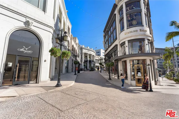 $4,275 | 9623 Charleville Boulevard, Beverly Hills, CA 90212