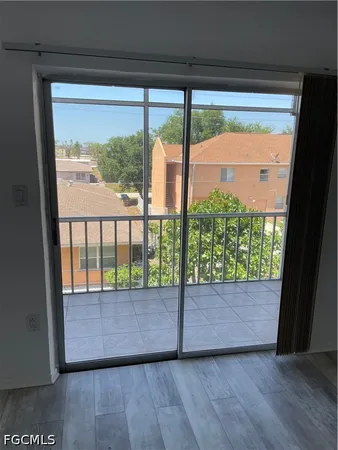 $1,450 | 4906 Victoria Drive, Unit 313, Cape Coral, FL 33904