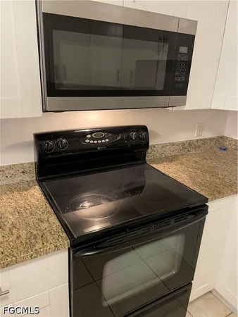 $1,450 | 4906 Victoria Drive, Unit 313, Cape Coral, FL 33904