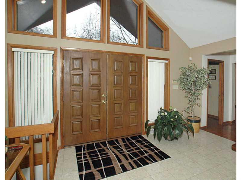 2208 Haymaker Road Monroeville, PA 15146 - Photo 2 of 23 Entry/Foyer.