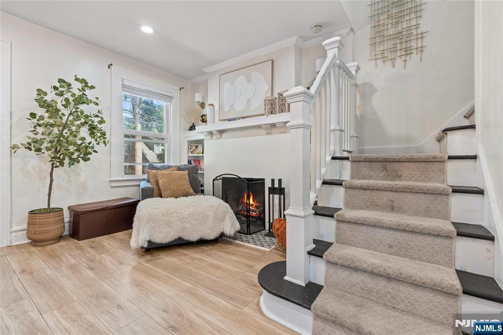 44 Richelieu Place Newark, NJ 07106 - Photo 6 of 9