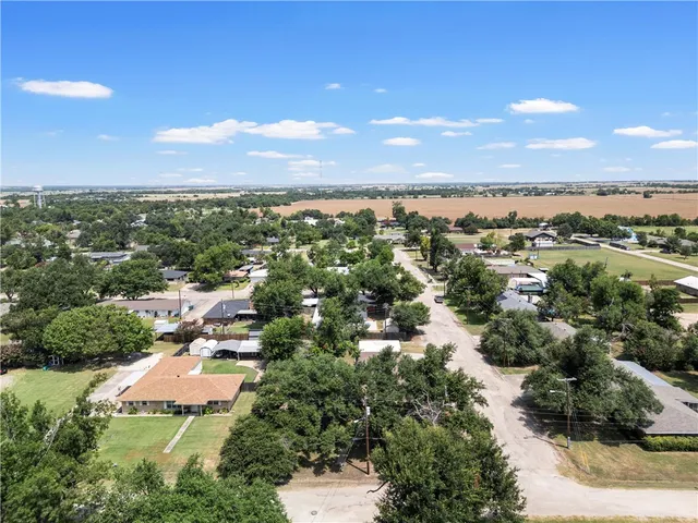 $275,000 | 524 East Avenue D, Rosebud, TX 76570