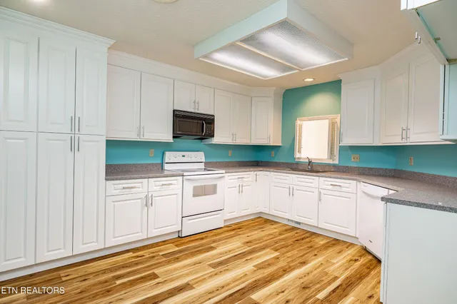 $440,000 | 905 Glennshire Drive, Knoxville, TN 37923