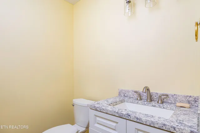 $440,000 | 905 Glennshire Drive, Knoxville, TN 37923