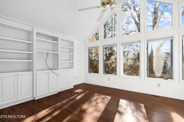 $440,000 | 905 Glennshire Drive, Knoxville, TN 37923