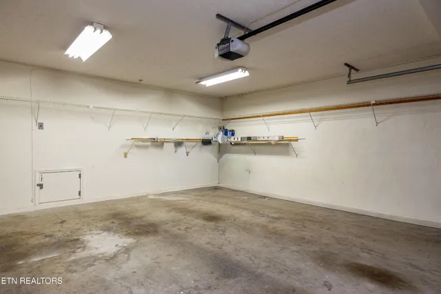 $440,000 | 905 Glennshire Drive, Knoxville, TN 37923