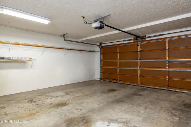 $440,000 | 905 Glennshire Drive, Knoxville, TN 37923