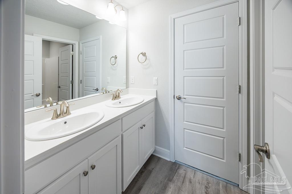 5956 Parsonage Circle Milton, FL 32570 - Photo 16 of 36