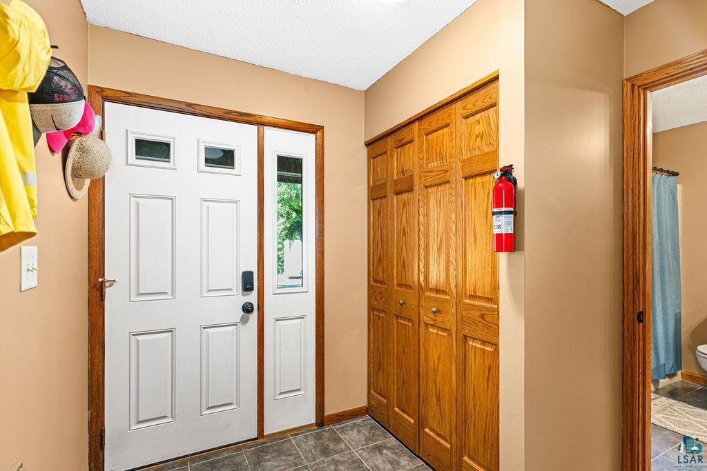 4235 West Pioneer Road Duluth, MN 55803 - Photo 16 of 57