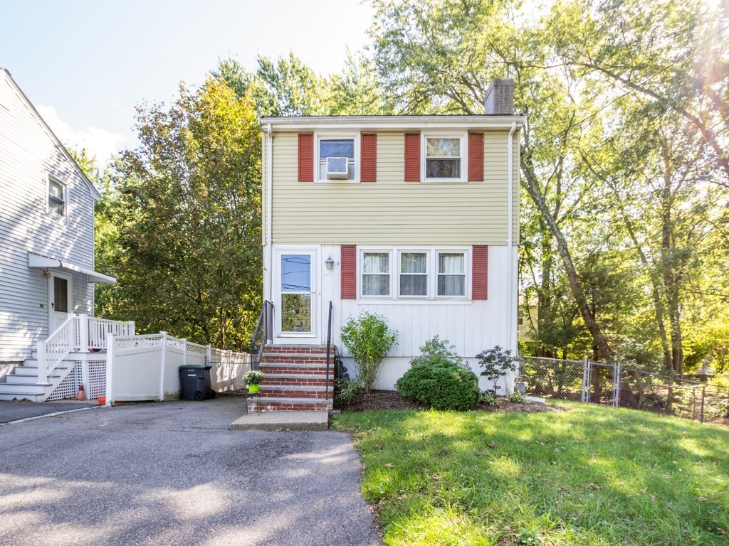 20 Argyle Road Dedham, MA 02026 - Photo 2 of 23 Gallery Image 2