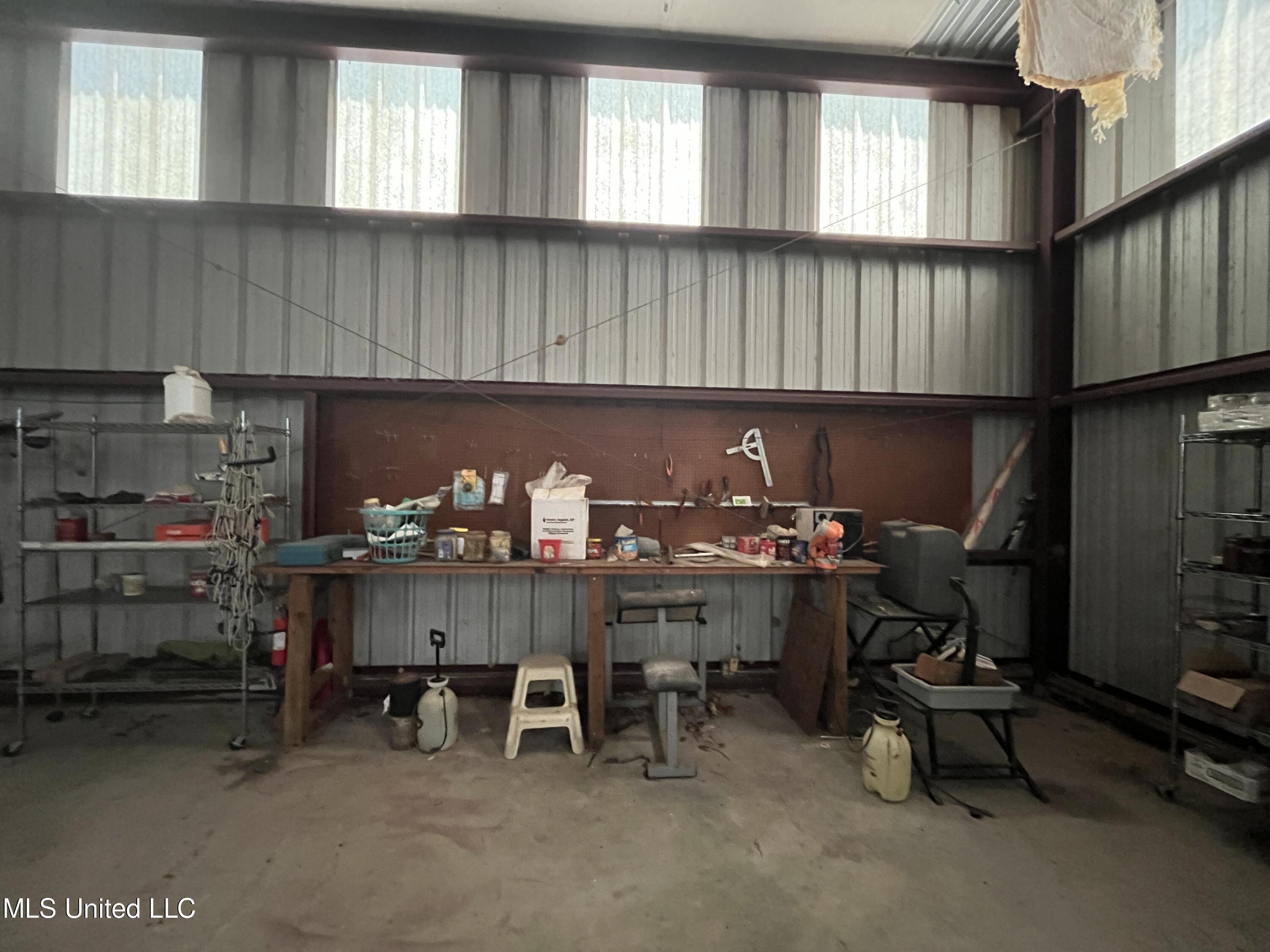 5941 Dummyline Road Batesville, MS 38606 - Photo 15 of 23 IMG_1834