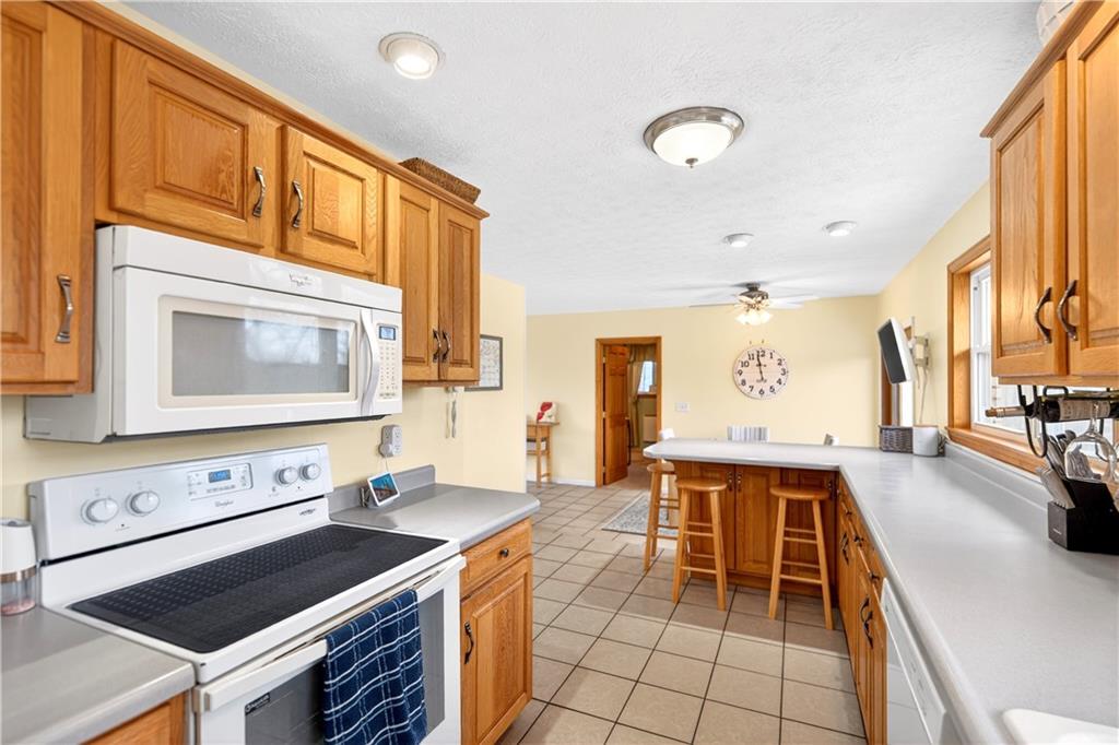 933 Newell Road Fayette City, PA 15438 - Photo 3 of 41