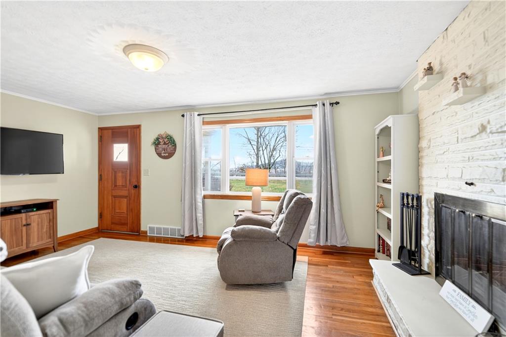 933 Newell Road Fayette City, PA 15438 - Photo 9 of 41