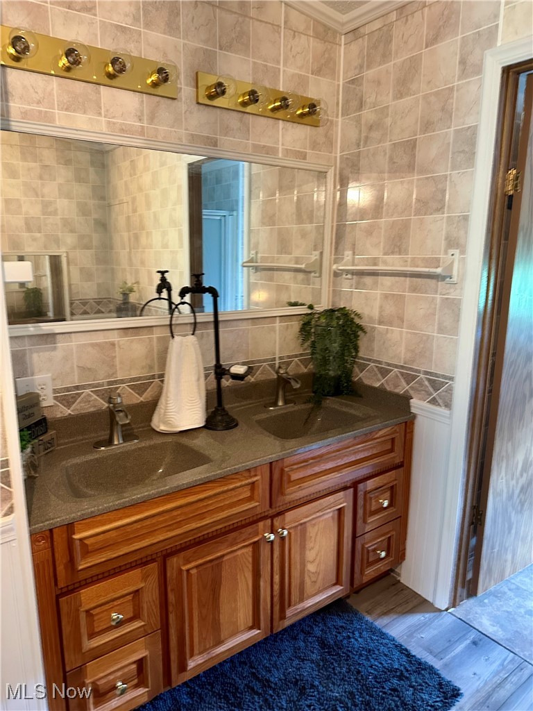 1367 Arner Road Chester, WV 26034 - Photo 11 of 17