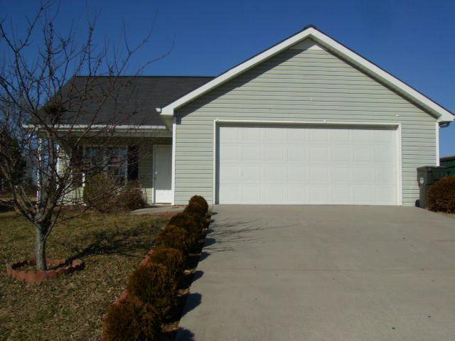 1439 Heather Way Dalton, GA 30721 - Photo 1 of 1 Main View