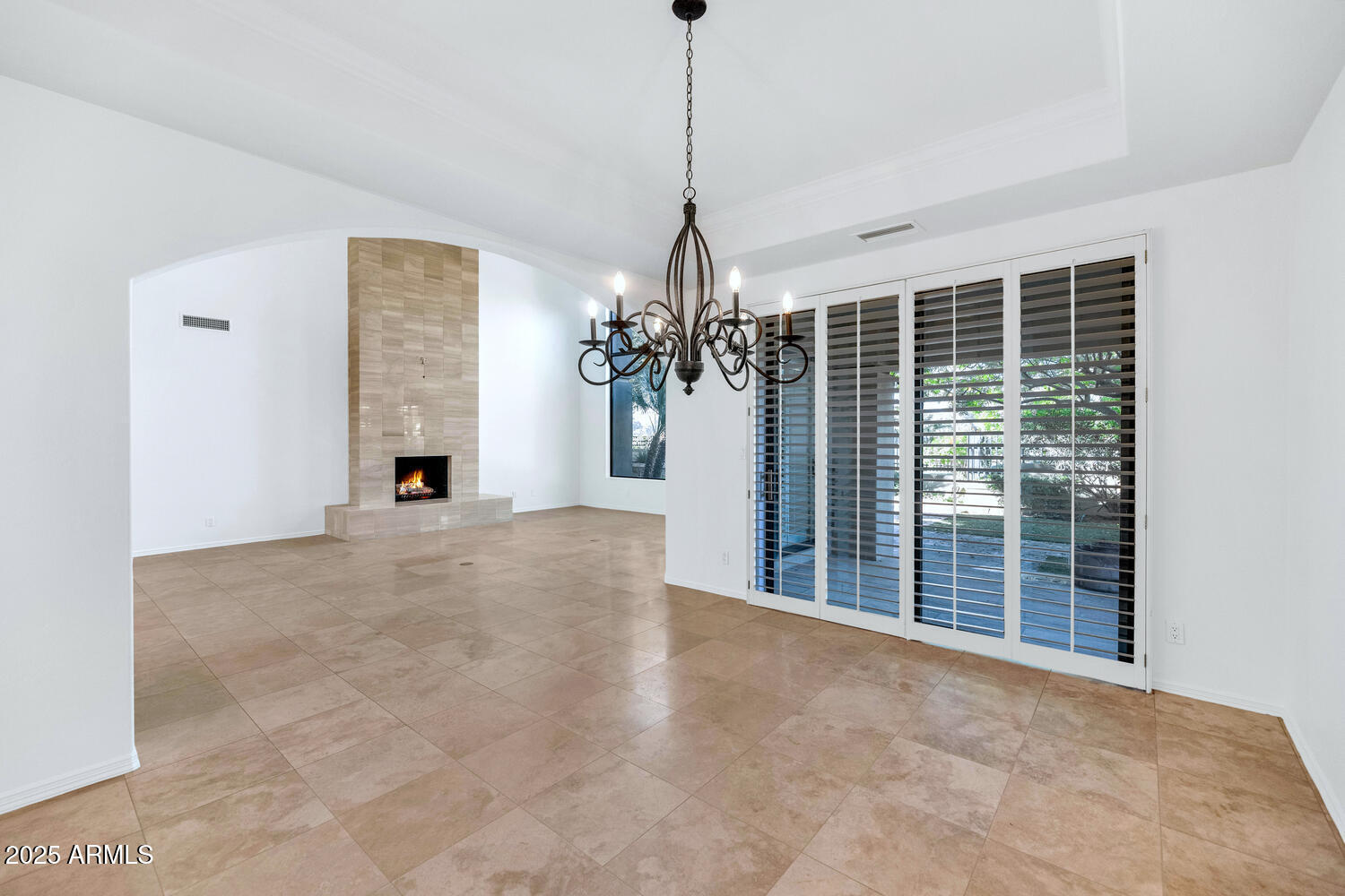 7878 East Gainey Ranch Road, Unit 25 Scottsdale, AZ 85258 - Photo 10 of 42 a view of an empty room with a window