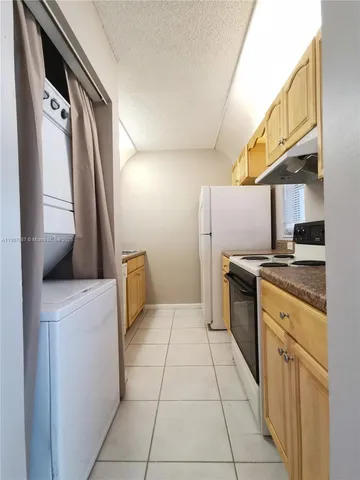 $1,650 | 10179 Twin Lakes Drive, Unit 23K, Coral Springs, FL 33071