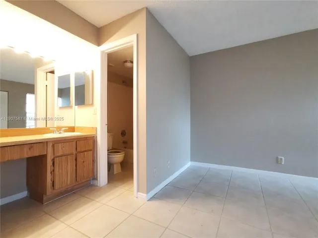 $1,650 | 10179 Twin Lakes Drive, Unit 23K, Coral Springs, FL 33071