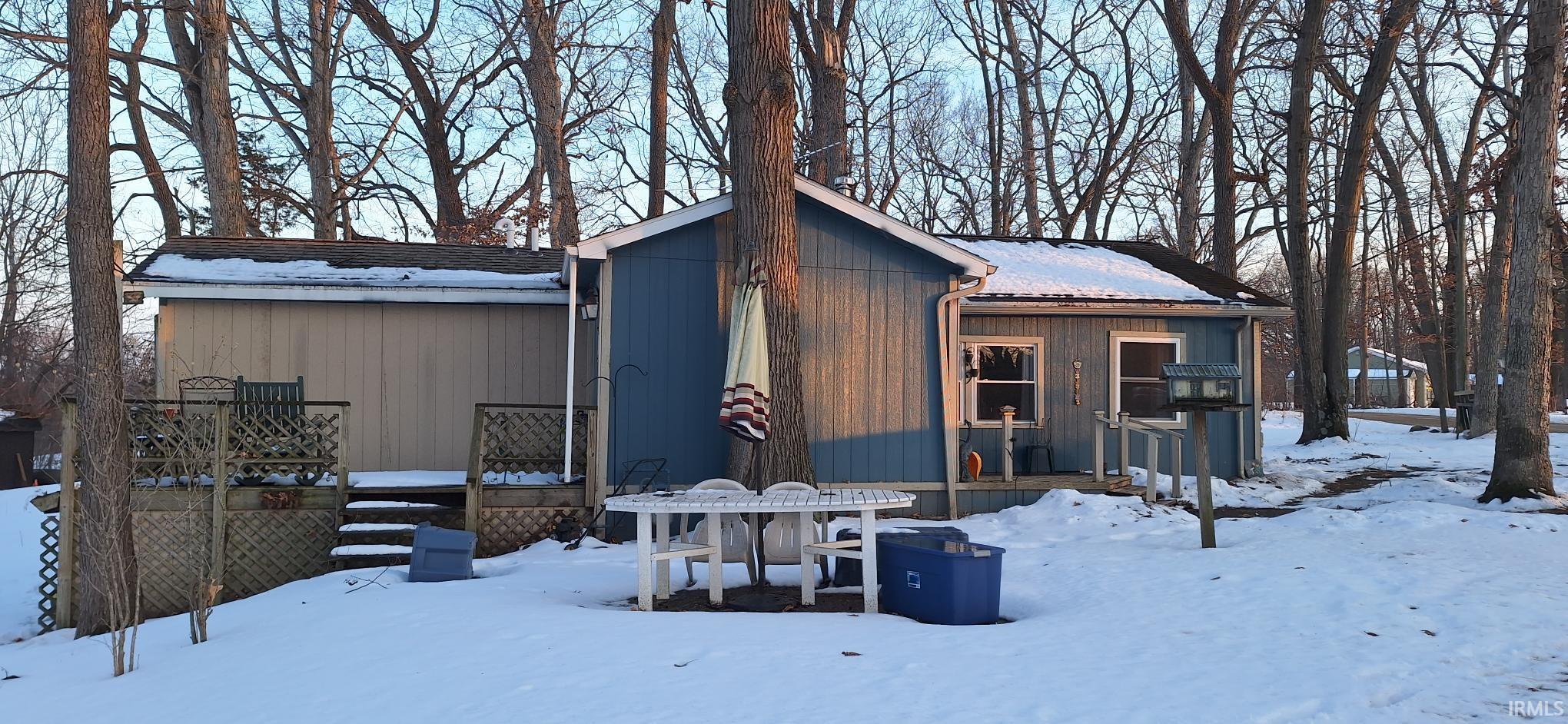 9218 North Koher Road East Syracuse, IN 46567 - Photo 2 of 16