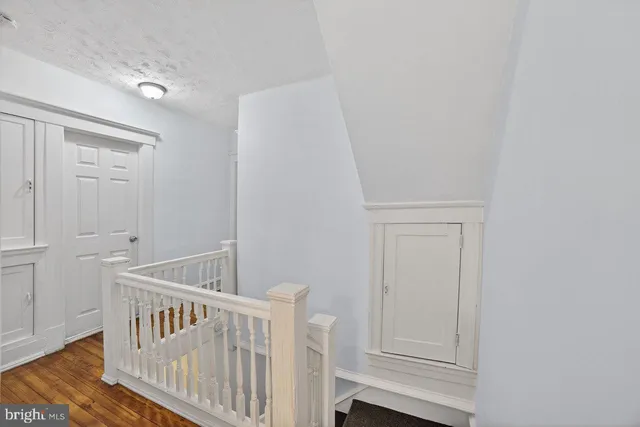 $2,300 | 713 Monmouth Street, Trenton, NJ 08609