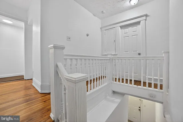 $2,300 | 713 Monmouth Street, Trenton, NJ 08609