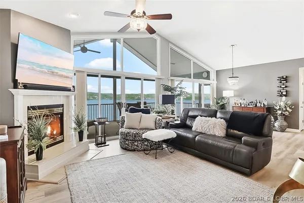 $599,900 | 147 Evergreen Road, Unit 4B, Sunrise Beach, MO 65079