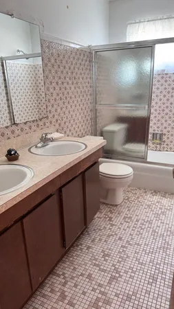 $239,900 | 13442 Kerr Street, Southgate, MI 48195