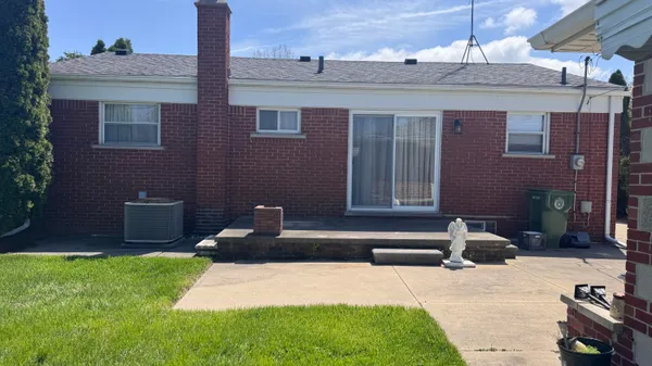 $239,900 | 13442 Kerr Street, Southgate, MI 48195