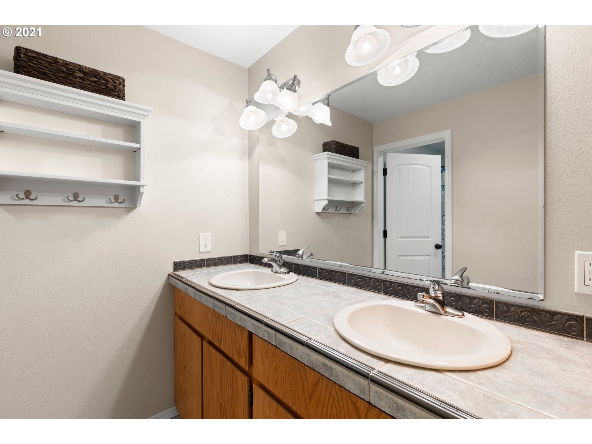 23900 Southwest Scott Ridge Terrace Sherwood, OR 97140 - Photo 23 of 32 Gallery Image 23