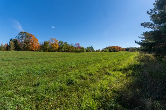 $1,295,000 | 7200 East 46 Road, Cadillac, MI 49601