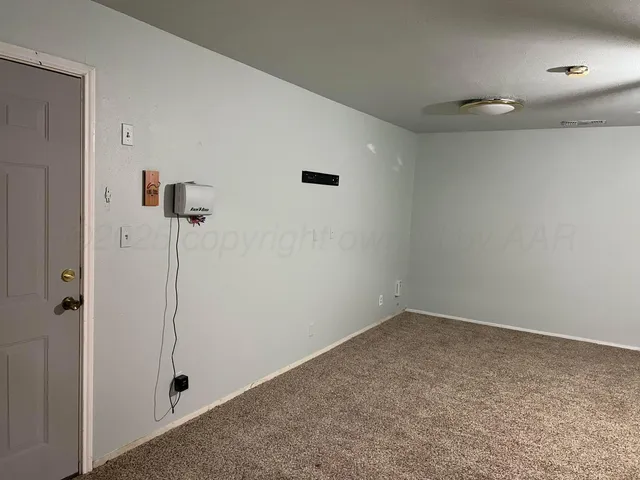 $302,400 | 2420 North Fir Street, Pampa, TX 79065