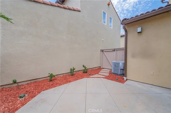 $4,150 | 97 Waterman, Unit 156, Irvine, CA 92602