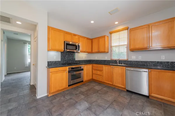 $4,150 | 97 Waterman, Unit 156, Irvine, CA 92602