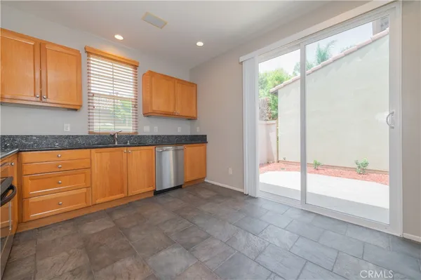 $4,150 | 97 Waterman, Unit 156, Irvine, CA 92602