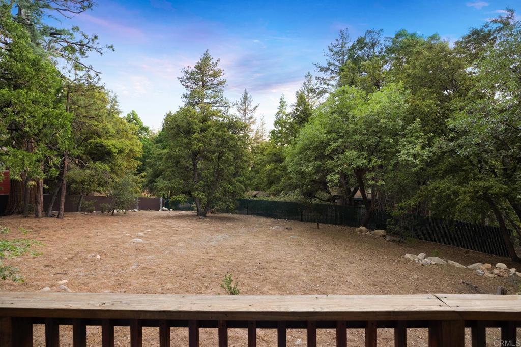 25650 Glen Road Idyllwild, CA 92549 - Photo 31 of 32 a backyard of a house