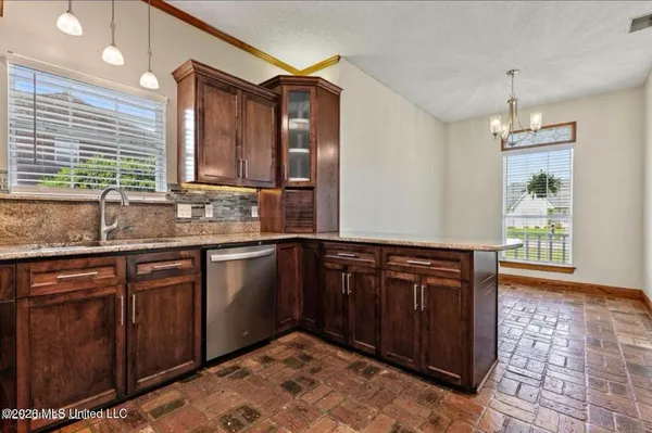 $299,900 | 1302 Roswell Street, Pascagoula, MS 39581