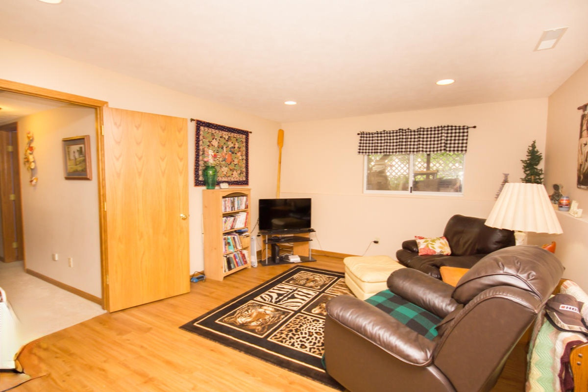 3112 Riley Ridge Road Holland, MI 49424 - Photo 12 of 20 IMG_6863
