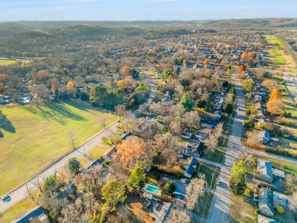$499,000 | 727 Harpeth Parkway West, Nashville, TN 37221