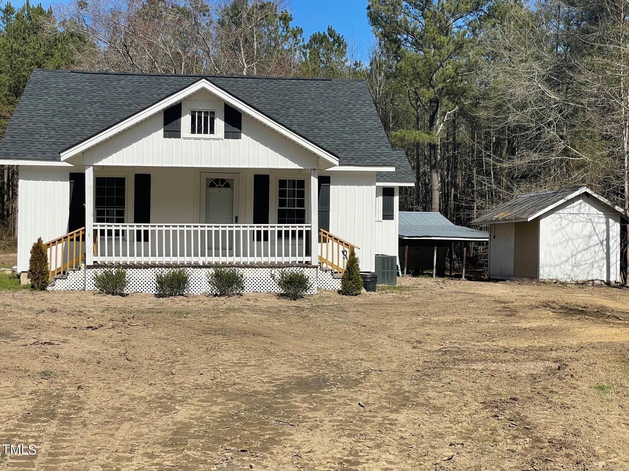 295 Turlington Road Dunn, NC 28334 - Photo 2 of 32 IMG_1243