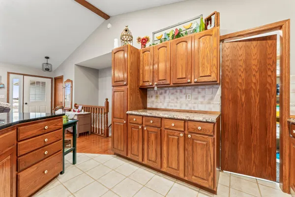 $549,900 | 23371 650th Avenue, Alden, MN 56009