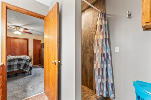 $549,900 | 23371 650th Avenue, Alden, MN 56009