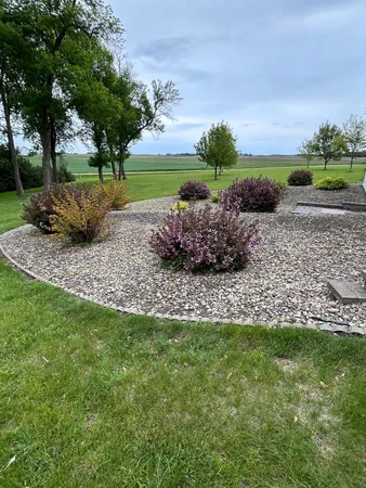 $549,900 | 23371 650th Avenue, Alden, MN 56009