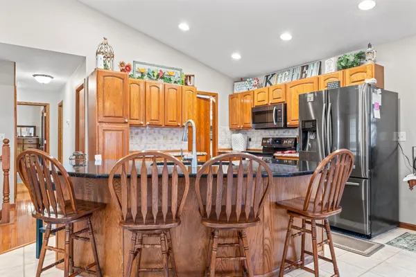 $549,900 | 23371 650th Avenue, Alden, MN 56009