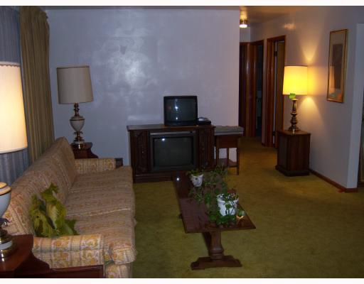 307 North Duffy Road Butler, PA 16001 - Photo 7 of 13 Living Room.