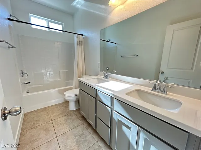 $2,700 | 8085 Skye Roar Court, Las Vegas, NV 89166