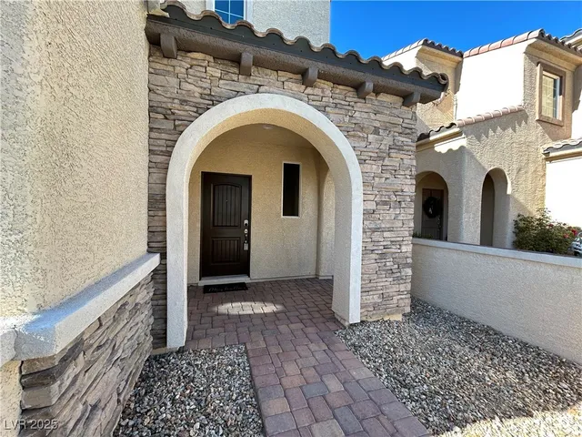 $2,700 | 8085 Skye Roar Court, Las Vegas, NV 89166